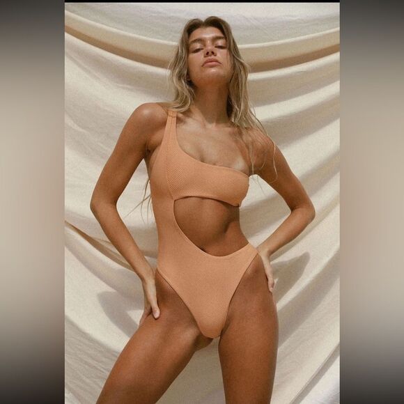 STONE FOX SWIM Cypress One Piece Swimsuit - Spice Pique NEW - Picture 1 of 8